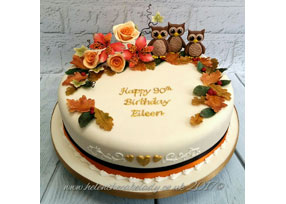 Autumnal-themed Cake with Owls